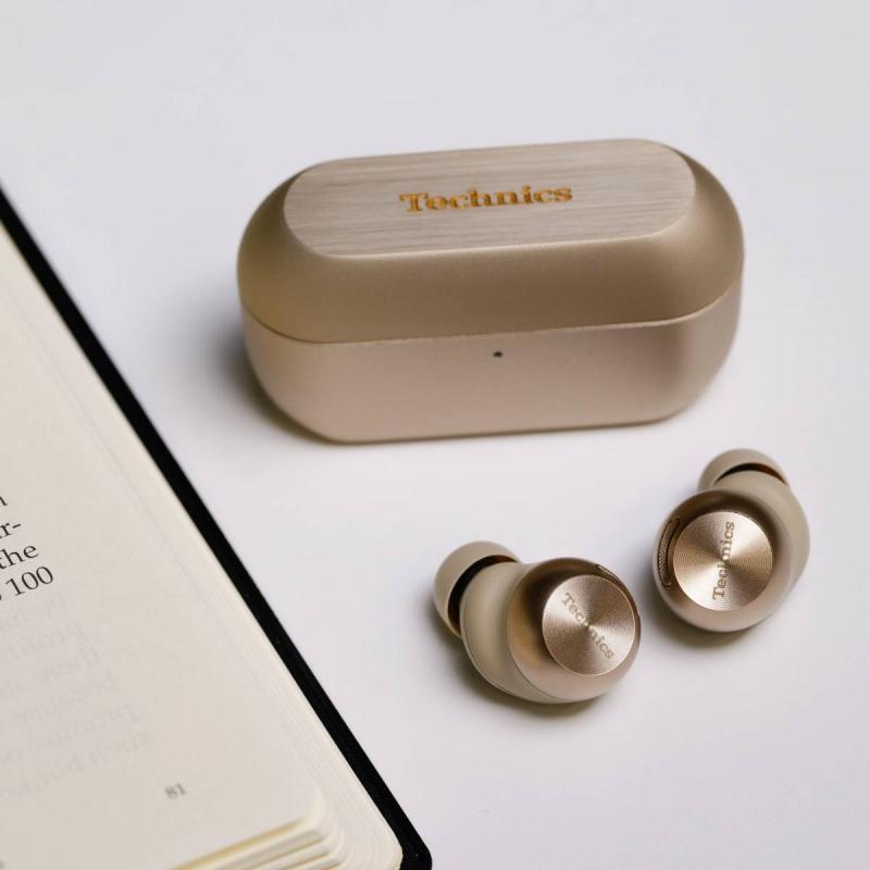 Technics AZ100 slušalke v šampanjsko zlati barvi, posebno izdanje ob 60. obletnici