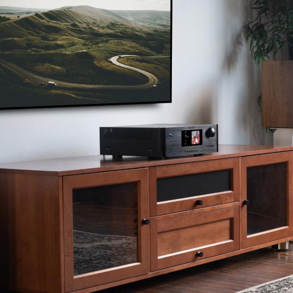 Rotel predstavlja integrirani stereo ojačevalnik Ras-5000