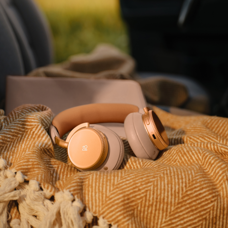 Novo v Sonus Artu: Bang & Olufsen Beoplay H100 – vrhunske slušalke