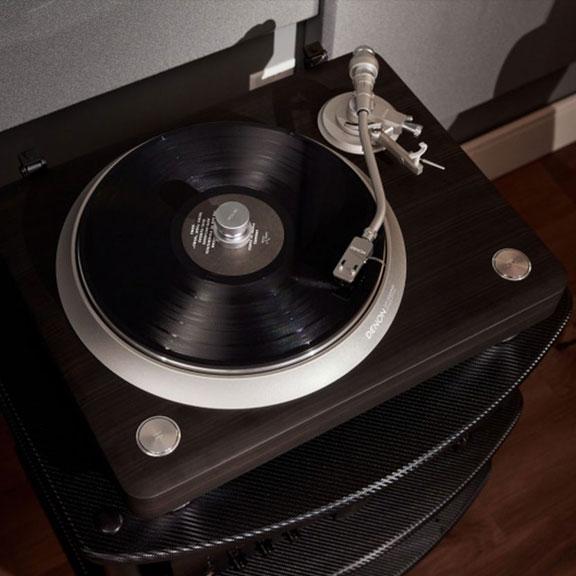 Denon predstavil premium direct drive HiFi gramofon - Denon DP-3000NE